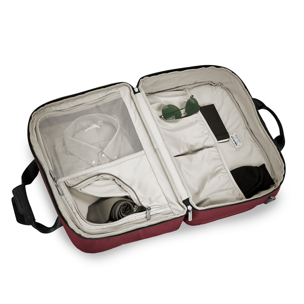Merlot opens flat Clamshell Cabin Bag