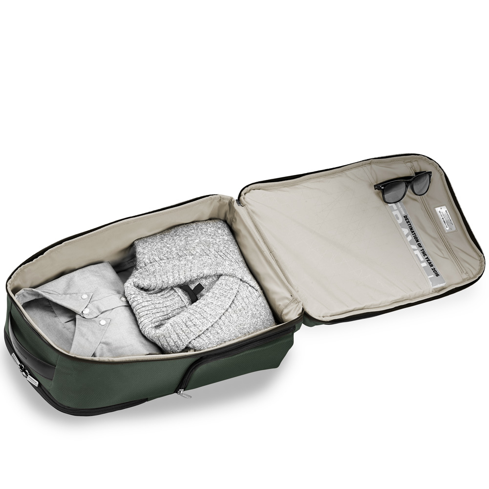 TP465-46f_briggs_riley_transcend_backpack_cargo28.jpg