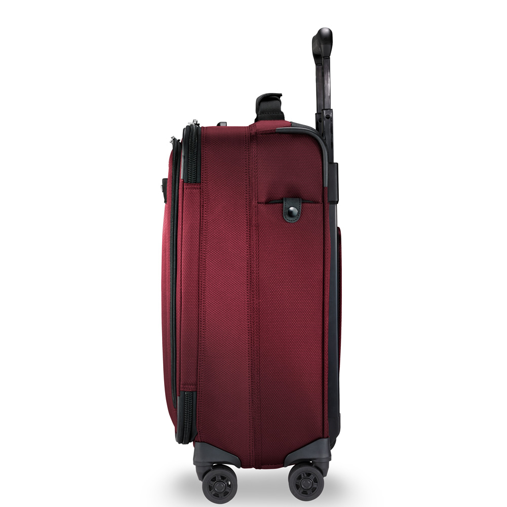 Red Carry On Has VX™ variable expansion technology