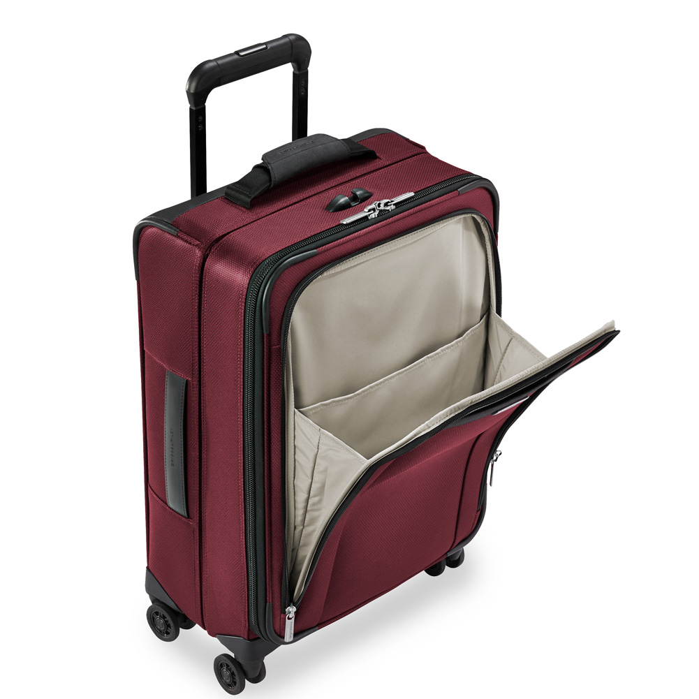 Merlot Outside u-shaped zippered pocket