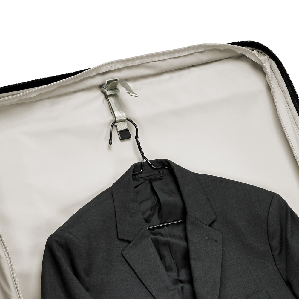 Easily Pack Your Suit Wrinkle Free With Transcend Suiter Compartment