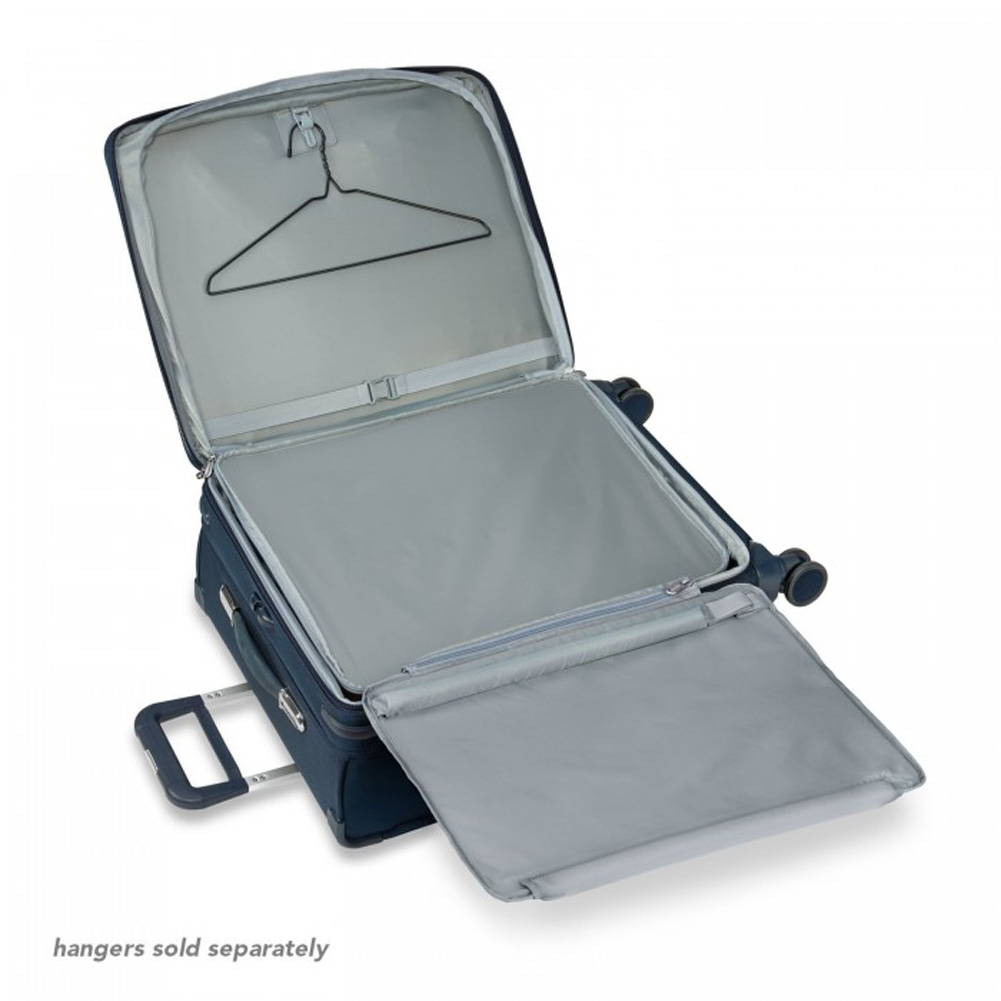 Navy Baseline Medium Expandable Spinner Has Built In Suiter
