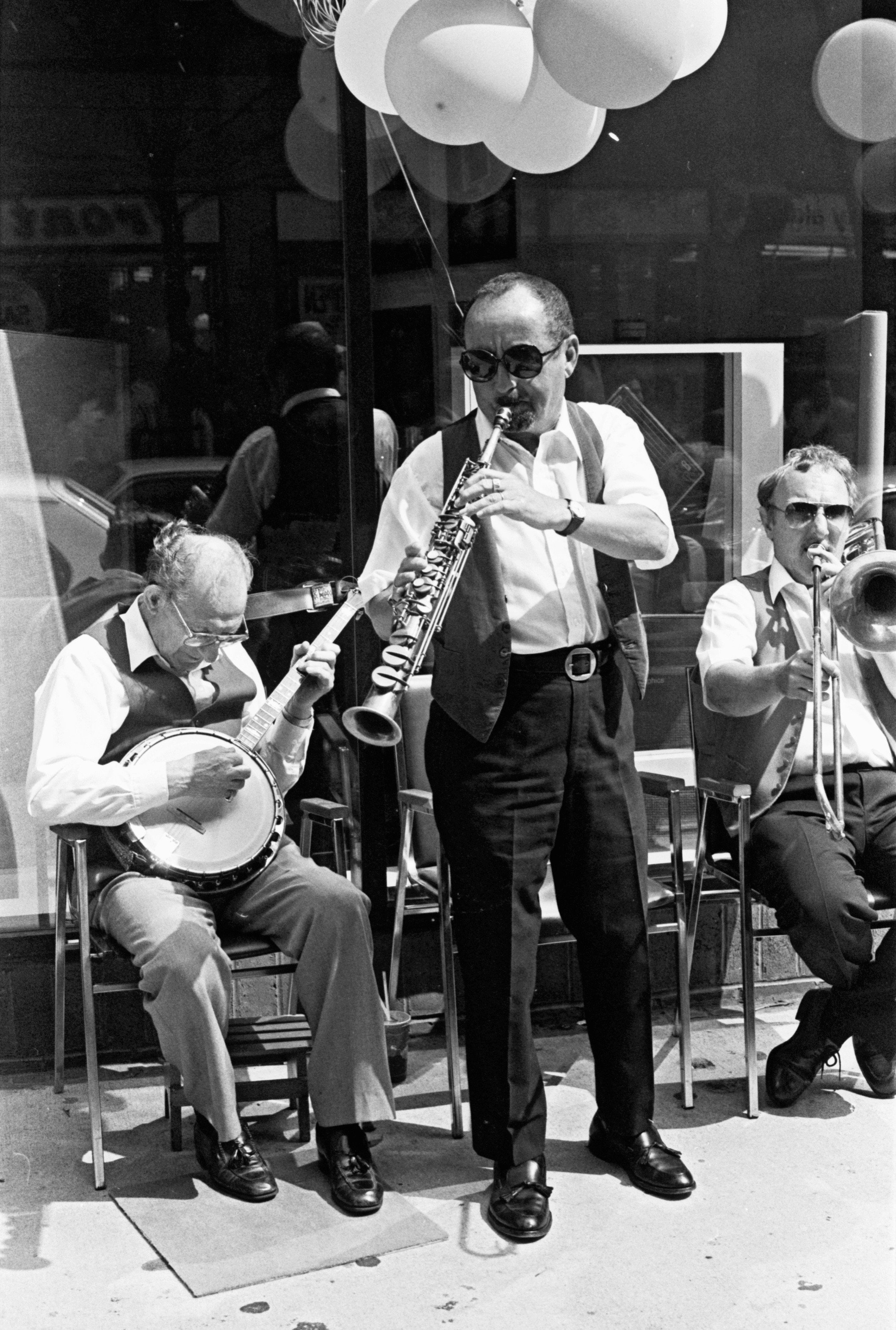 Jazz on parade at Park Street