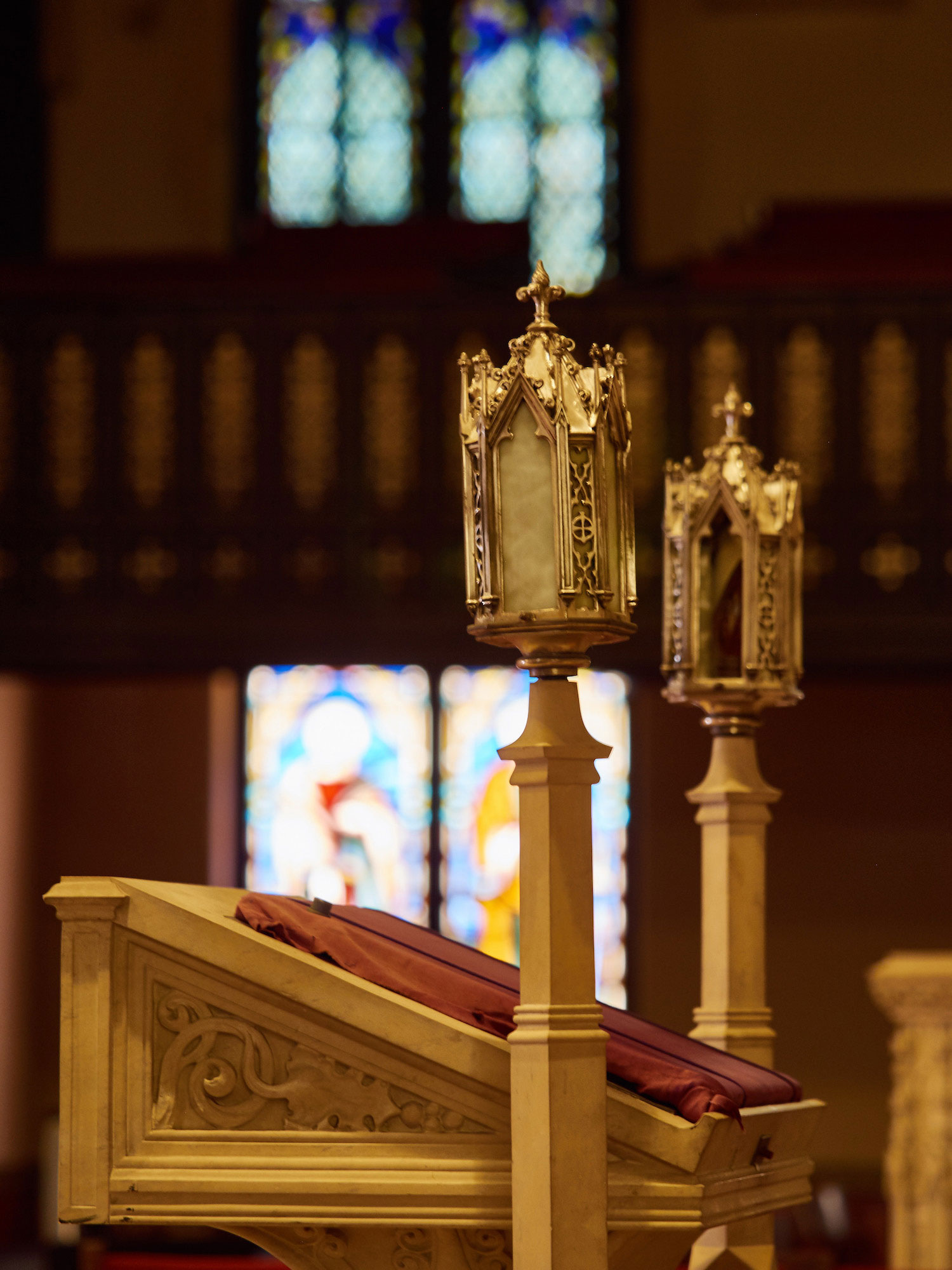 lectern.jpg