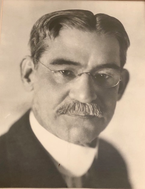 Honoring Rector Dr. Carl E. Grammer