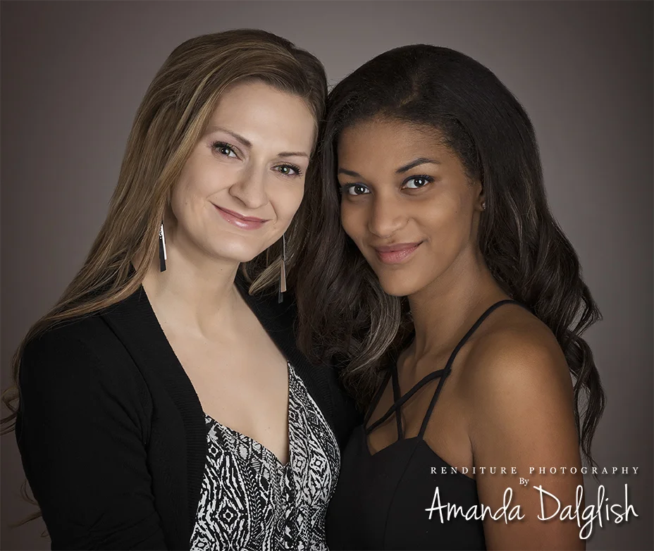 Graduate-Grad-Photo-Saskatoon-Renditure-Photographer-Highschool-Senior-Photography-7.jpg