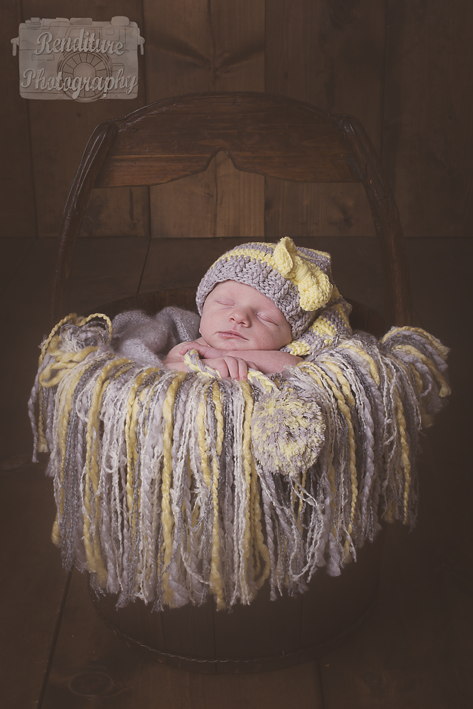 Saskatoon-Newborn-Family-Renditure-Baby-Photography-Photographer-Maternity-Pregnancy-Saskatchewan-160mFBR.png