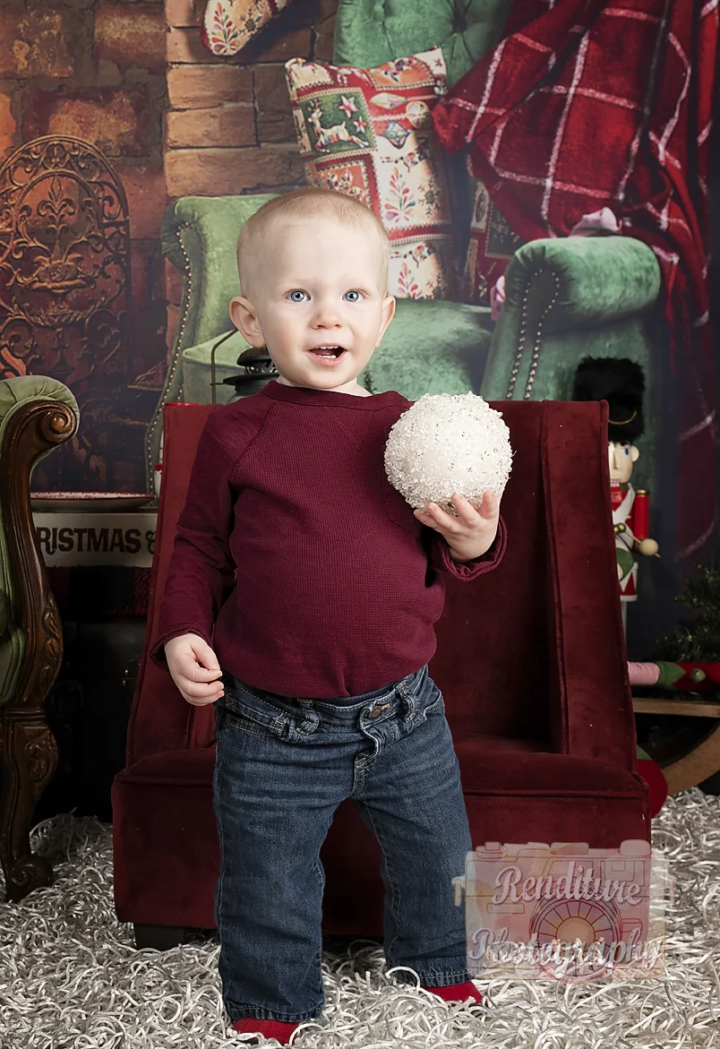 Saskatoon-Family-Renditure-Mini-Session-Photography-Photographer-Christmas-Holiday-Saskatchewan-475 FBR.jpg