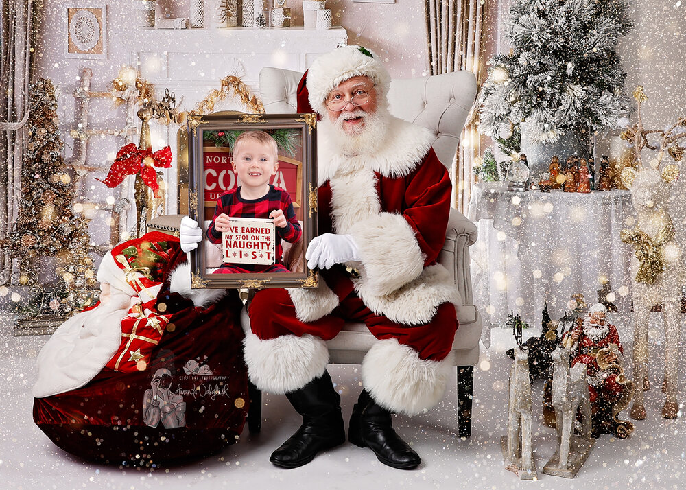 Saskatoon-YXE-Family-Renditure-Christmas-Photographer-Holiday Photos-Christmas Photos-Studio-710FBR.jpg