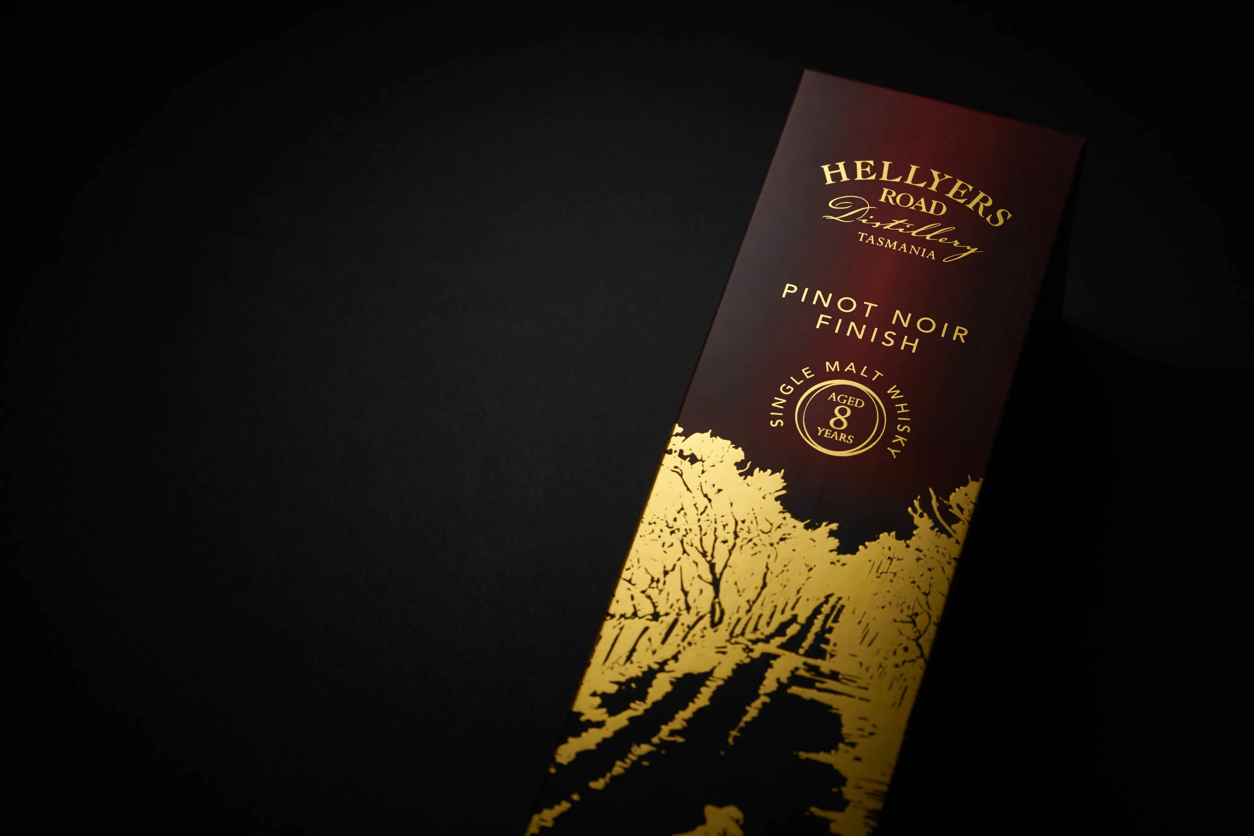 Hellyers_Pinot_Angle8_OIWeb.jpg