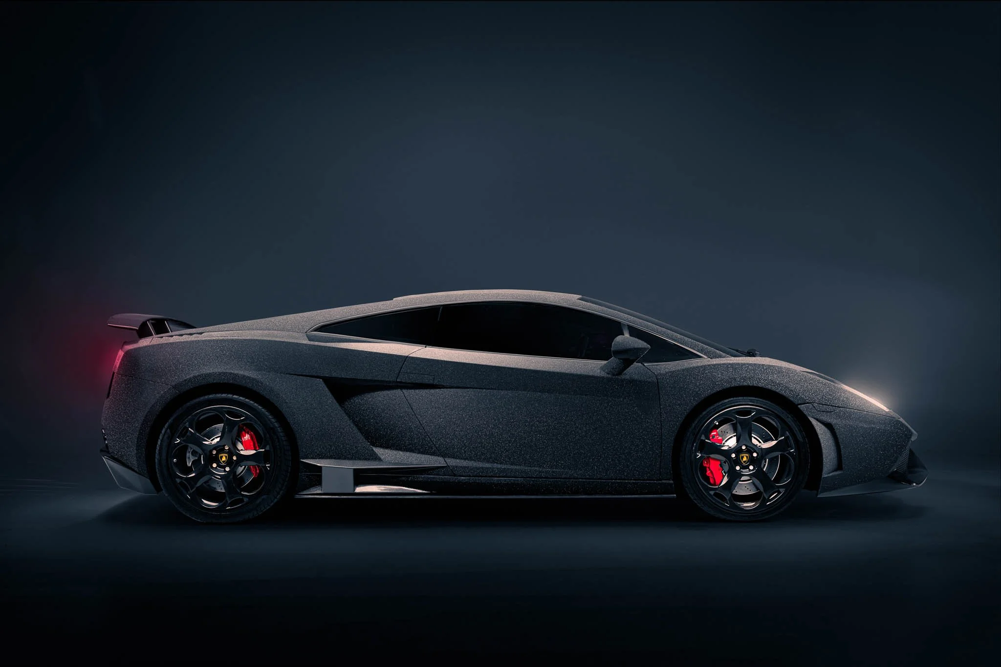 Lambo_Bull_Timelapse-Grey_sRGB_WebRes.jpg