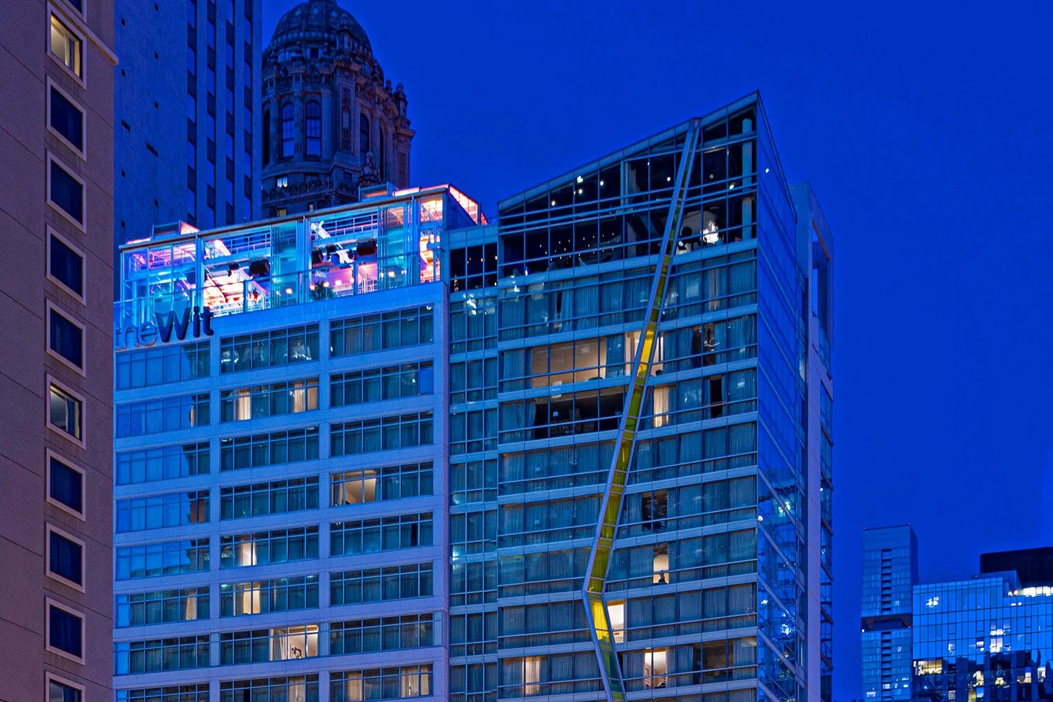 Exterior view of theWit Chicago hotel in downtown Chicago, a modern venue for weddings and private events