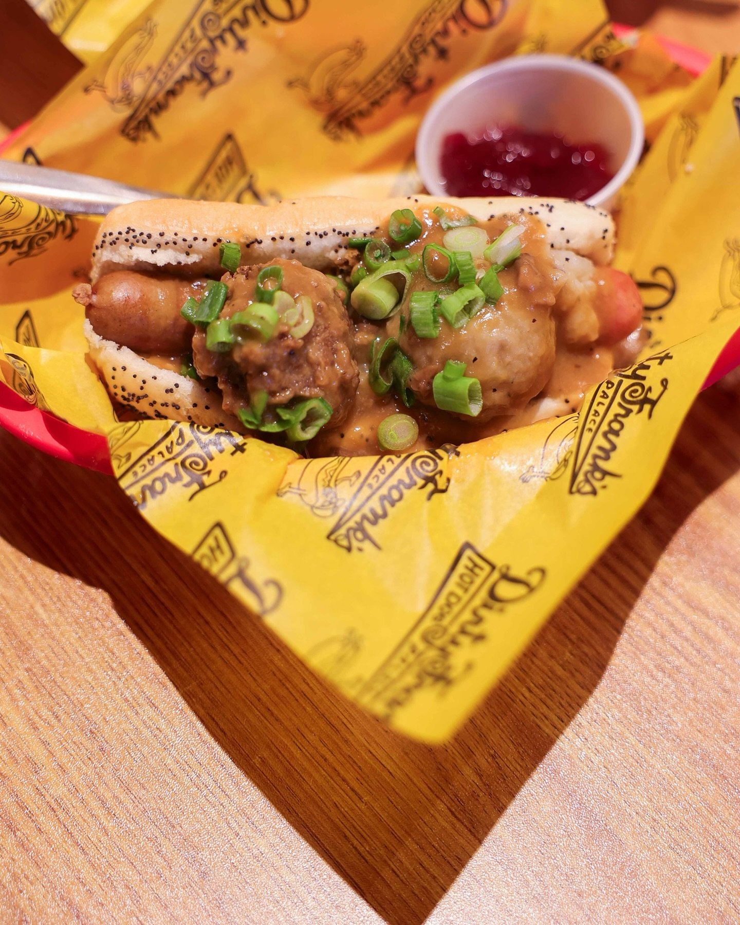 Glizzy Gobble Gobble! 🌭 Dirty Frank&rsquo;s Hot Dog Special: Franksgiving
Topped with mashed potatoes, stuffing, gravy, scallions, and served with a side of cranberry sauce. $8 for the ultimate holiday feast on a bun!

Feast or pass? Let me know! 🍴
