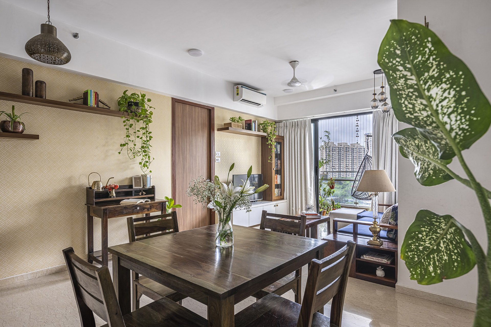Dining room 1.jpg