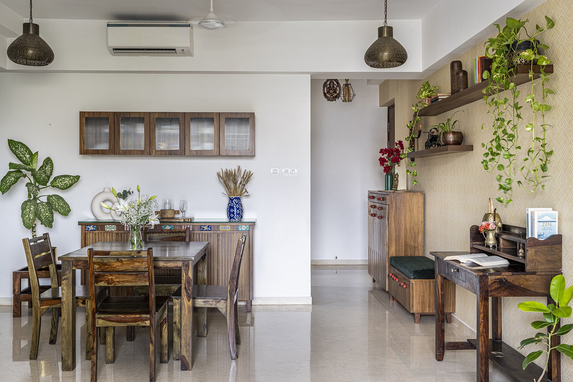 Dining room 2.jpg