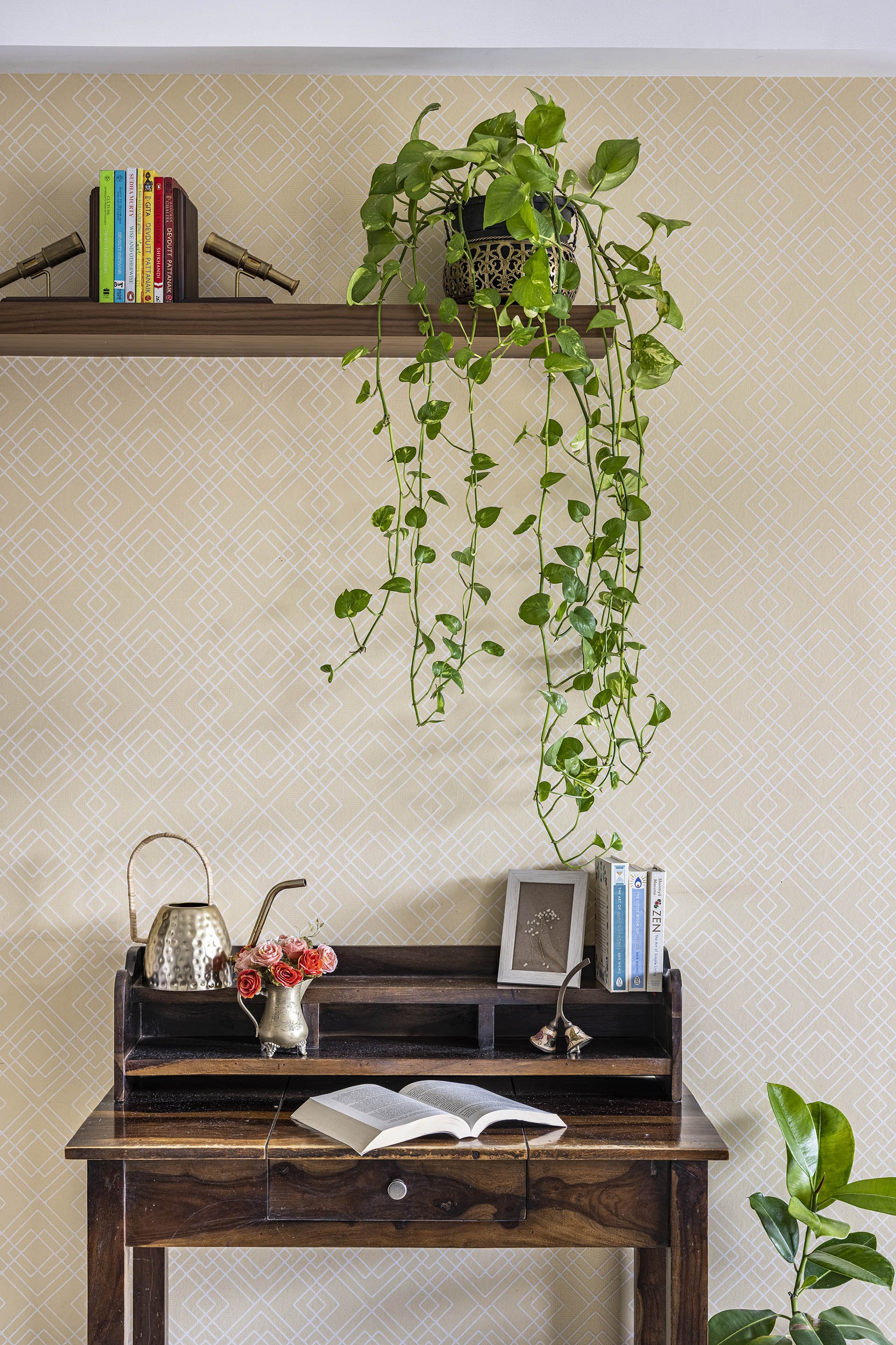 Living room desk.jpg