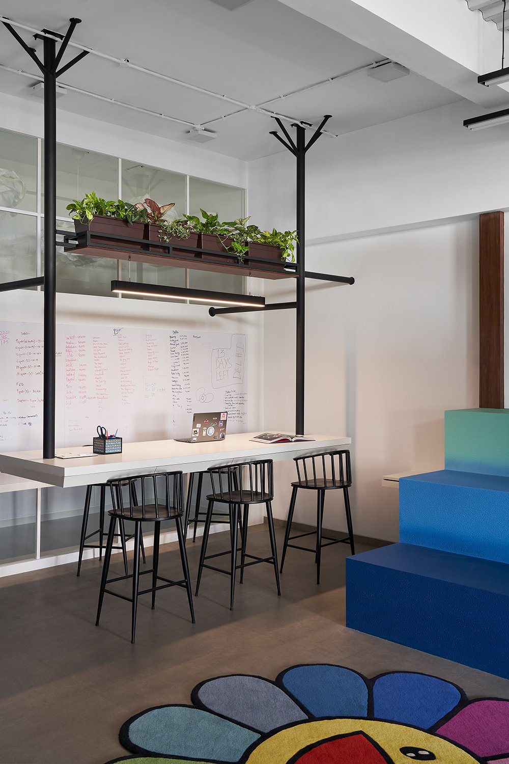 Suspended worktable 1.jpg