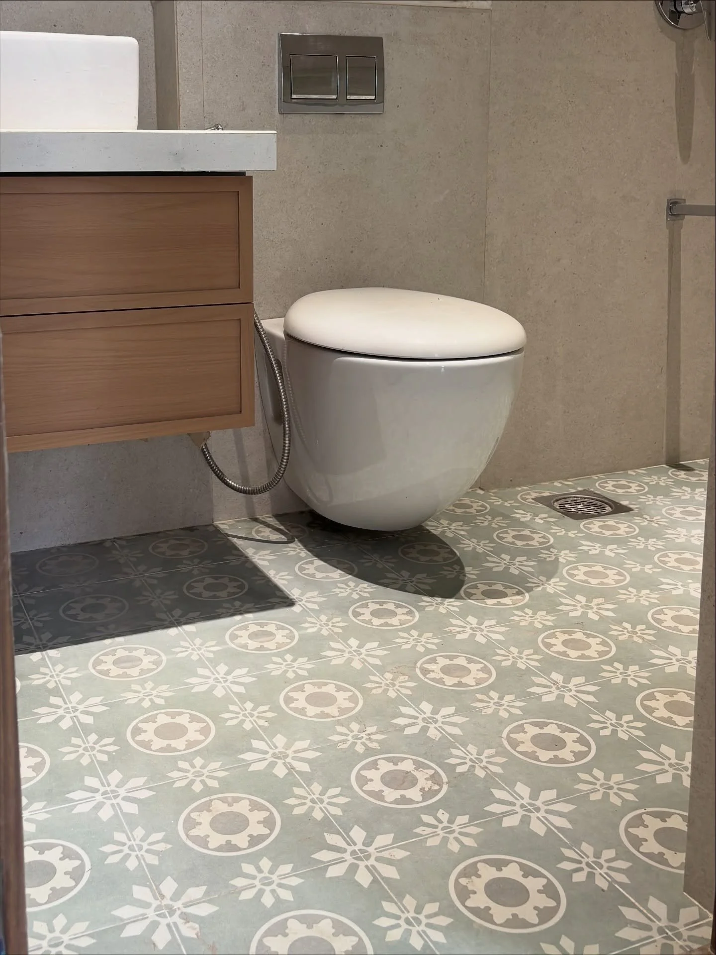 October was a busy month. 🤩😅
Here&rsquo;s a recap from across our sites in Mumbai - Ahmedabad - Jamnagar. 
All the behind the scenes footage ranging from site work to set up day shots. 

I&rsquo;m super excited to showcase two of our residence proj