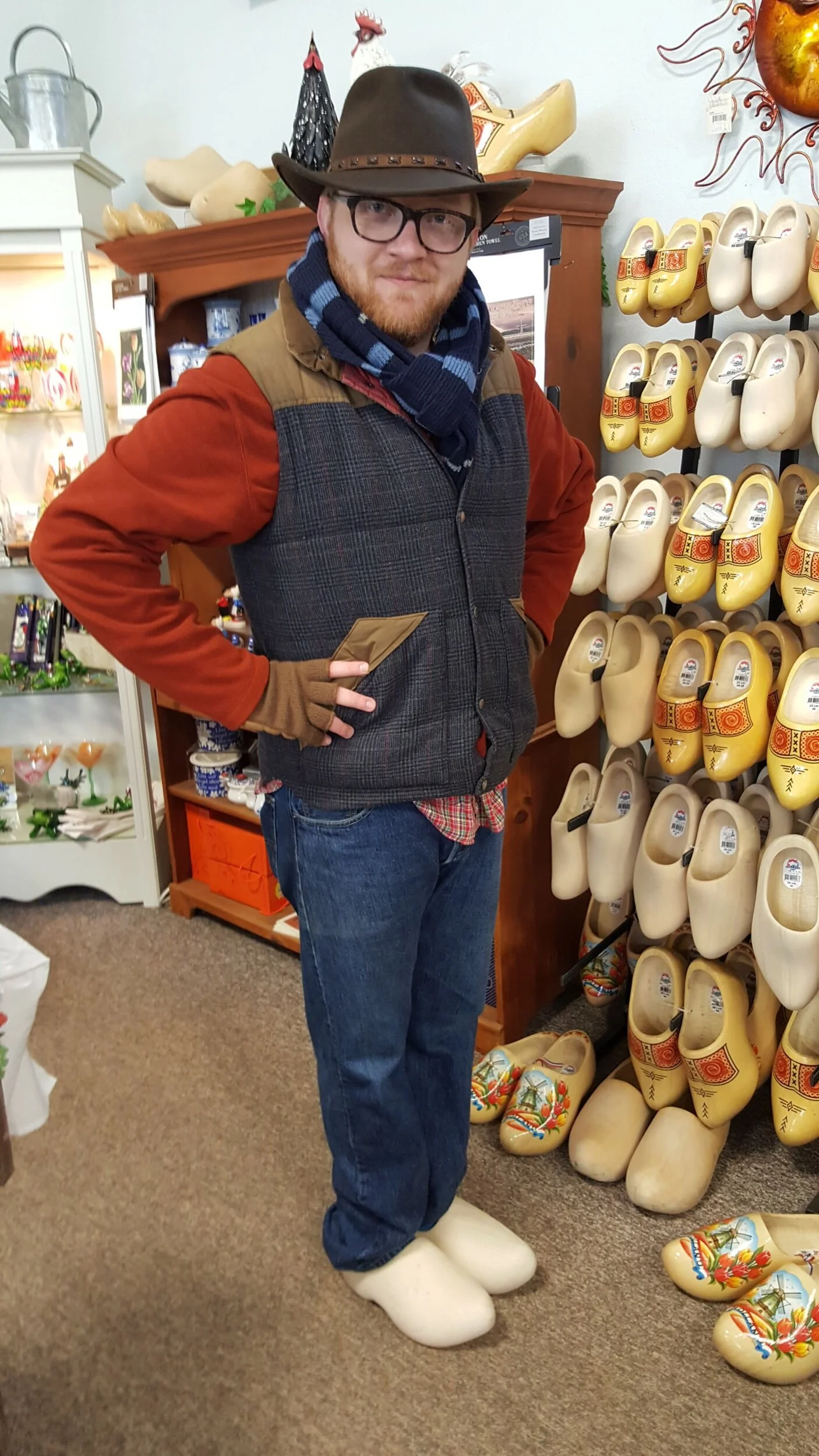 Yes, Cory bought a pair. He uses them in the garden and has now had them a few years. He leaves them on the back porch step and they have held up well. He swears by them!