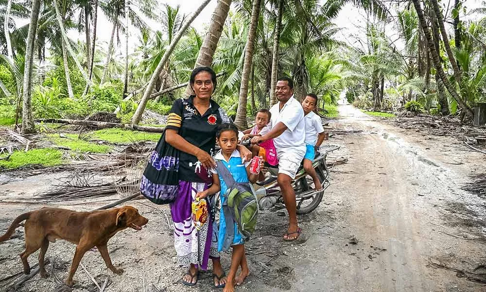 Lucy Solomon has problems finding healthy food for her three children after Cyclone Pam destroyed home gardens and crops. Photo: Silke von Brockhausen/UNDP