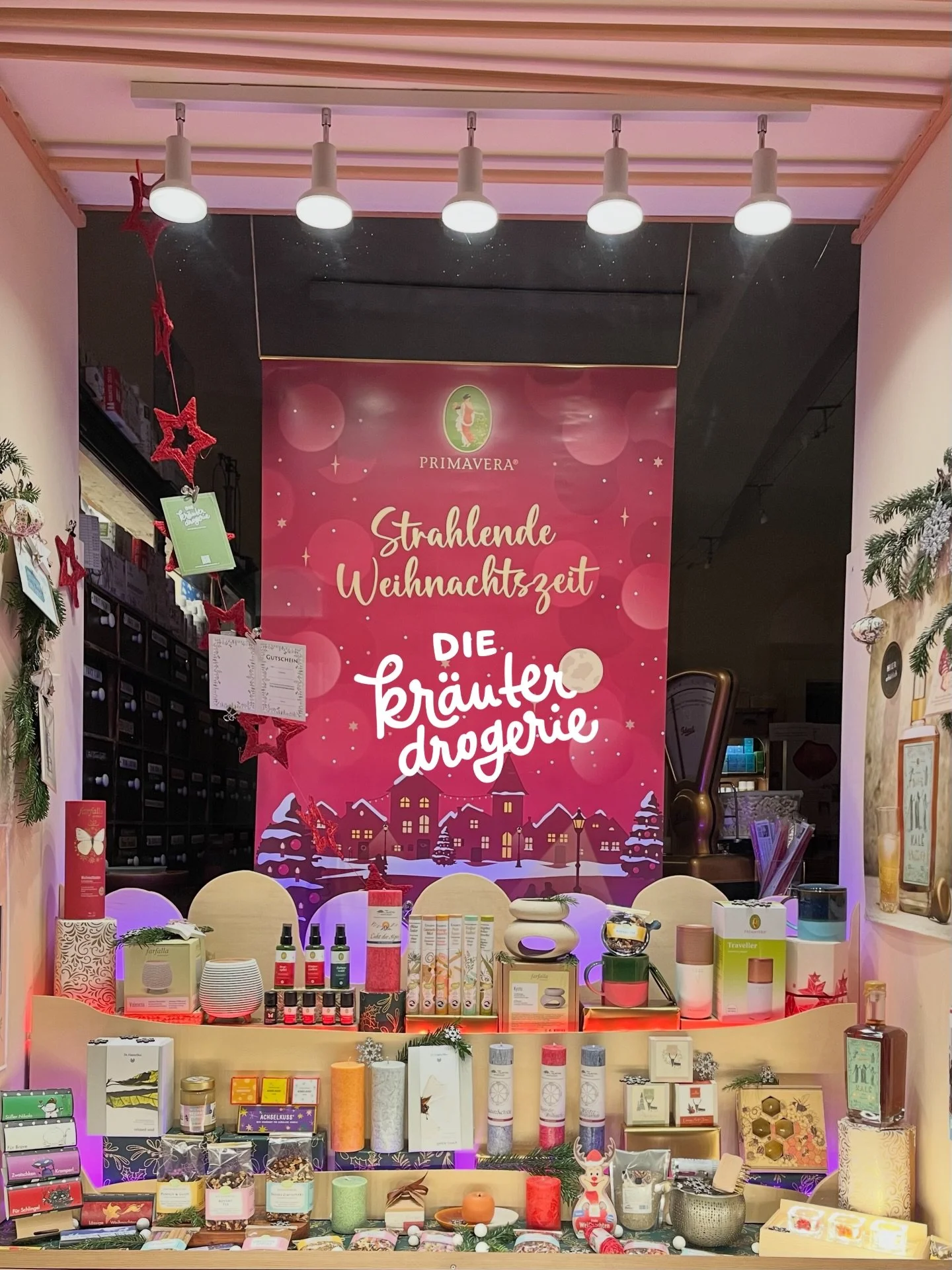 Unsere neue Auslage f&uuml;r die Weihnachtszeit 🥰😍🫎🎄🤶