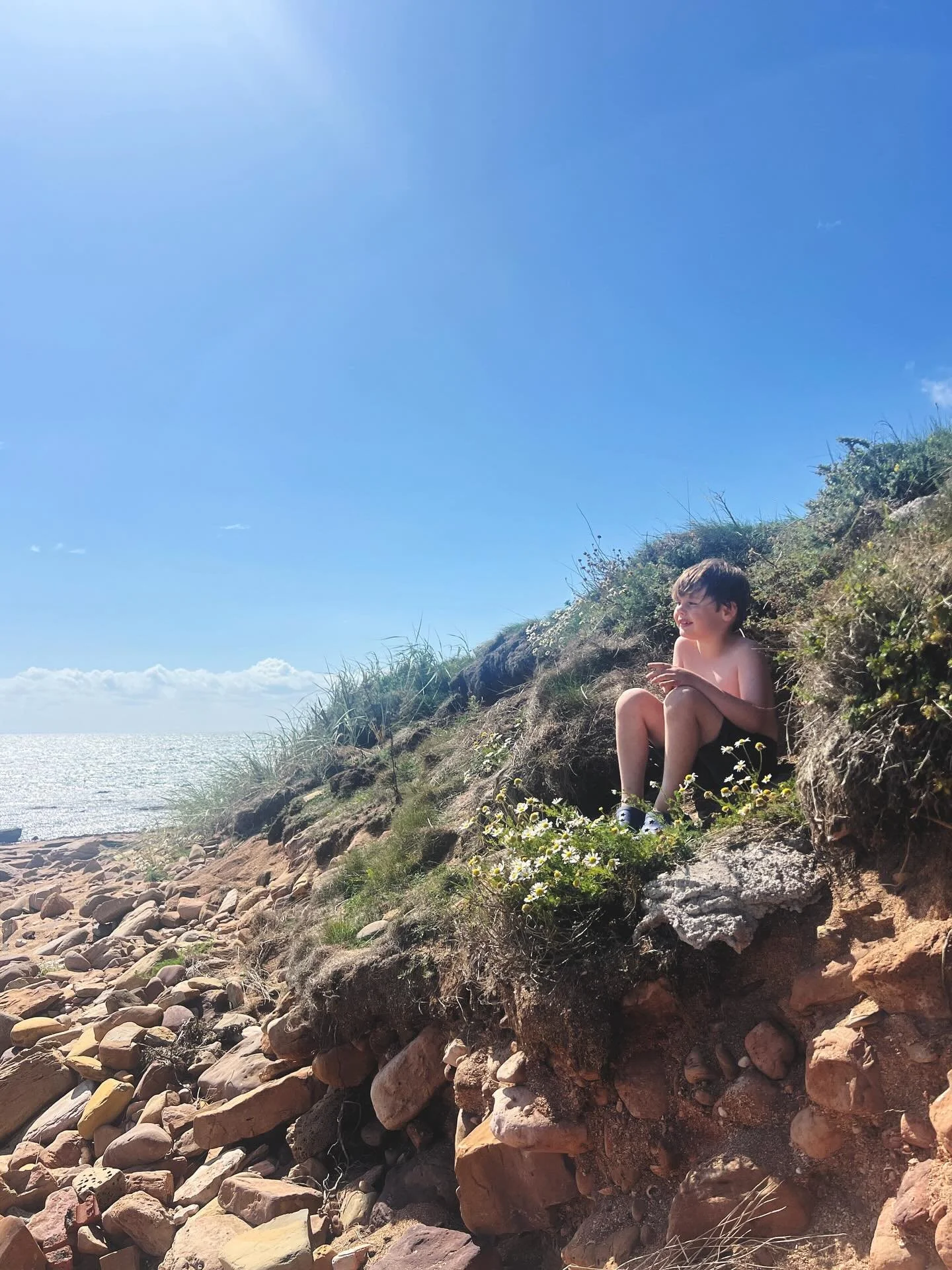 A summer of sunshine and beaches. The last few weeks I have put my phone down and enjoyed hanging out with these guys. Lots of beach trips, days into Edinburgh to enjoy the Fringe, a few days in Crail, Pittwmween arts festival, lots of crabbing and s