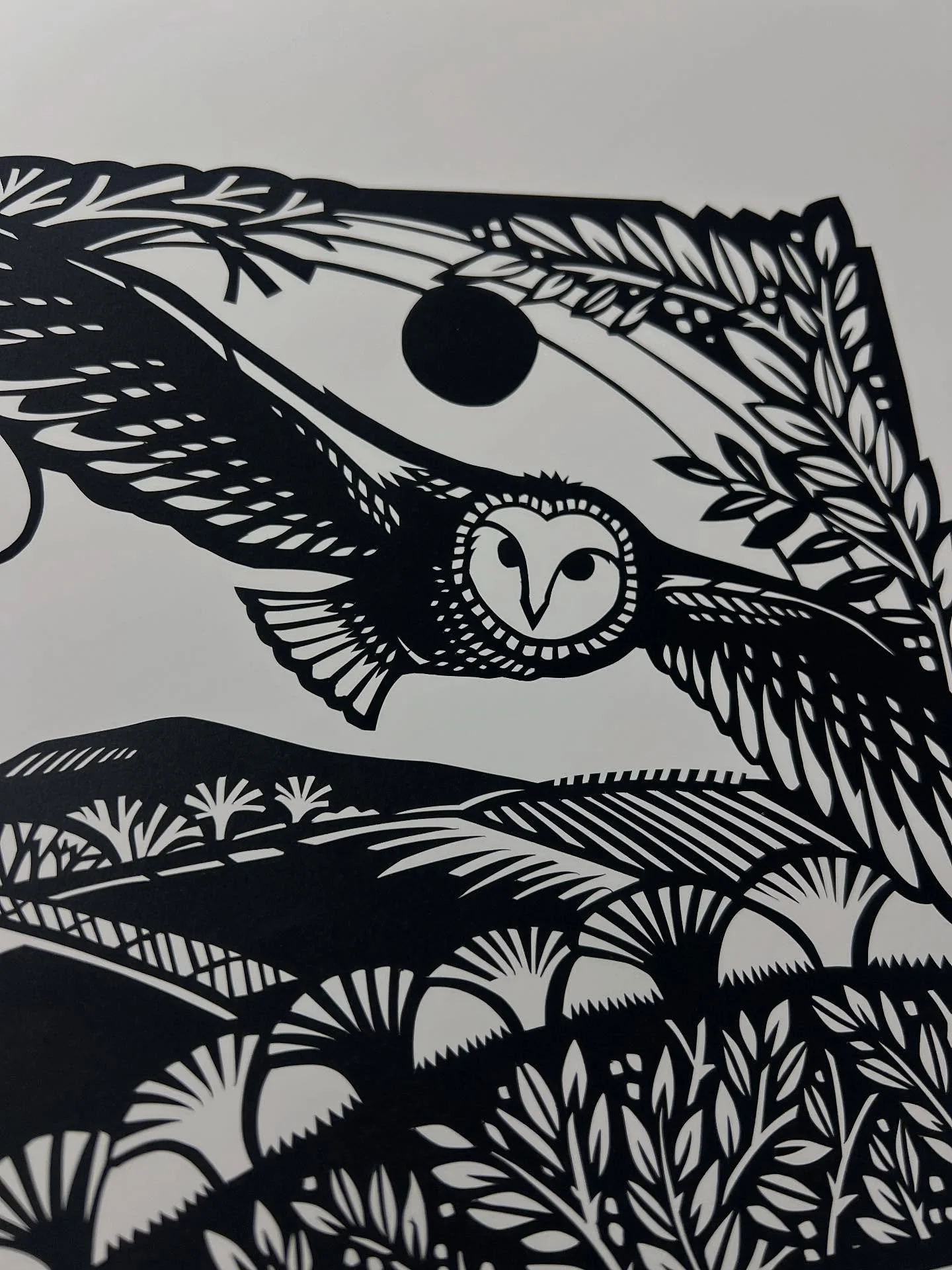 Finished this piece yesterday for an exhibition in Jan. but think it will also make a wonderful print - what do you think? 🤔 Can&rsquo;t wait to get back to Edinburgh printmakers to get some screenprinting done again soon. #emilyhogarth #owl #paperc