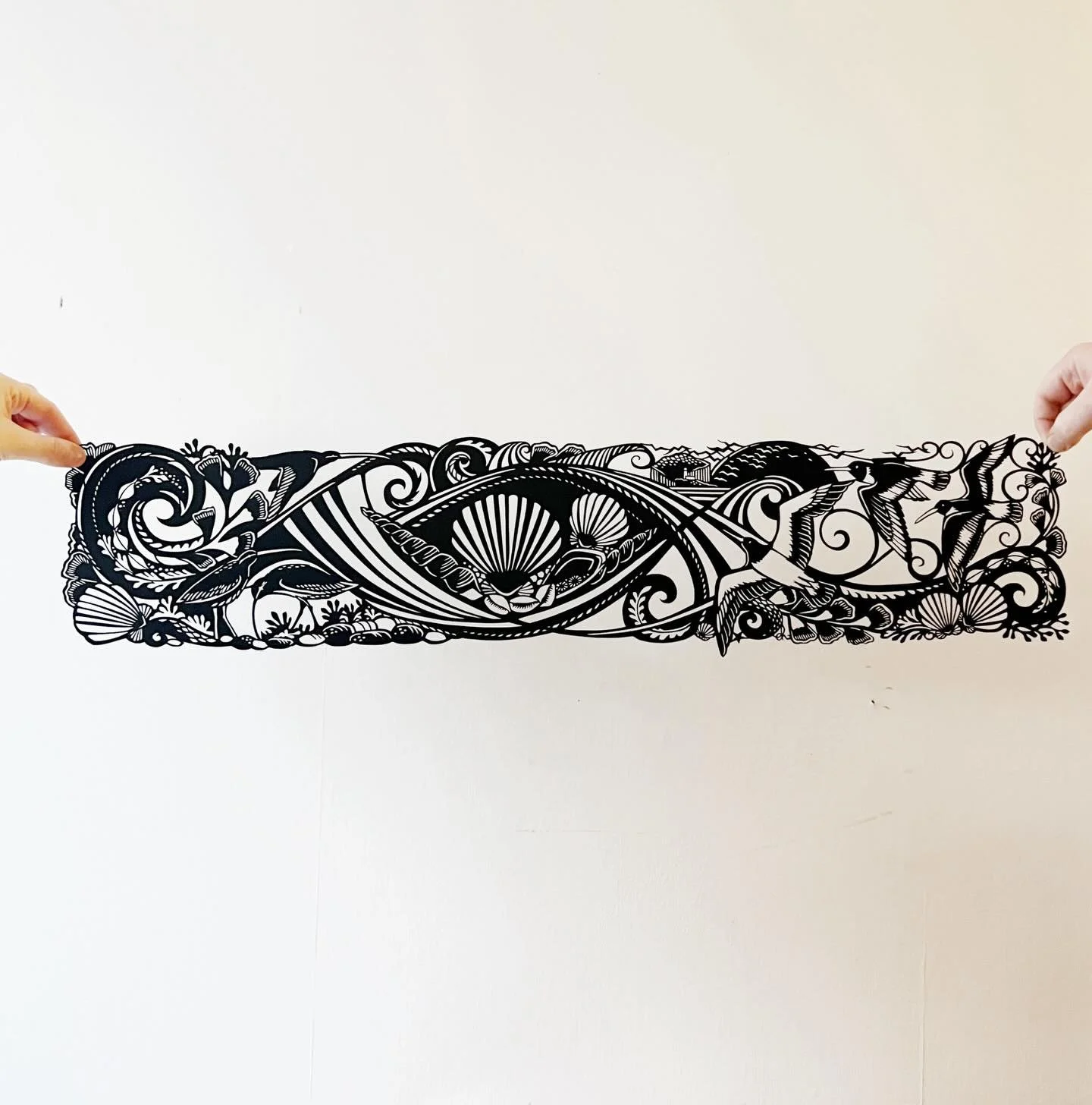 Starting the week showing you some more of the pieces that will be on display at the @socaberlady exhibition opening on the 24th Jan! This piece was inspired by the birds you see around the marches and coast around the @socaberlady building. And the 