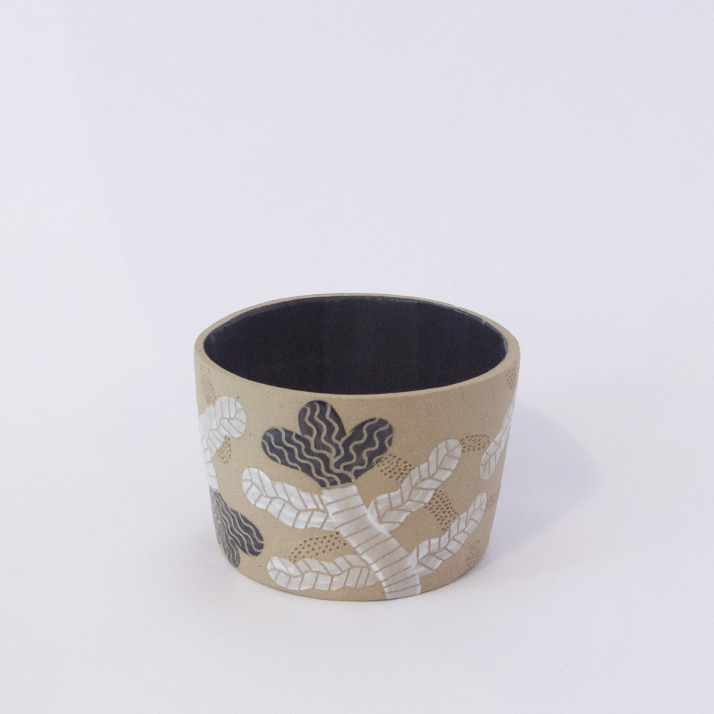 Bird pot black.png