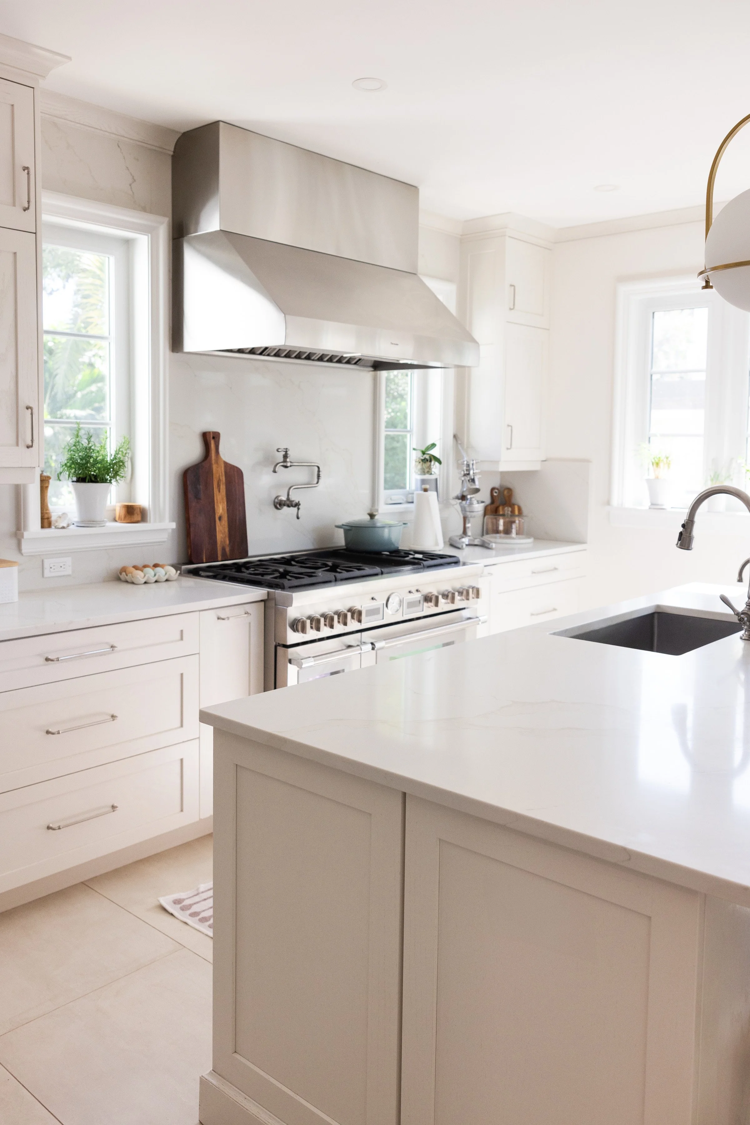 Lakeside Drive residence interior with updated surfaces, clean residential styling, and a bright home atmosphere.