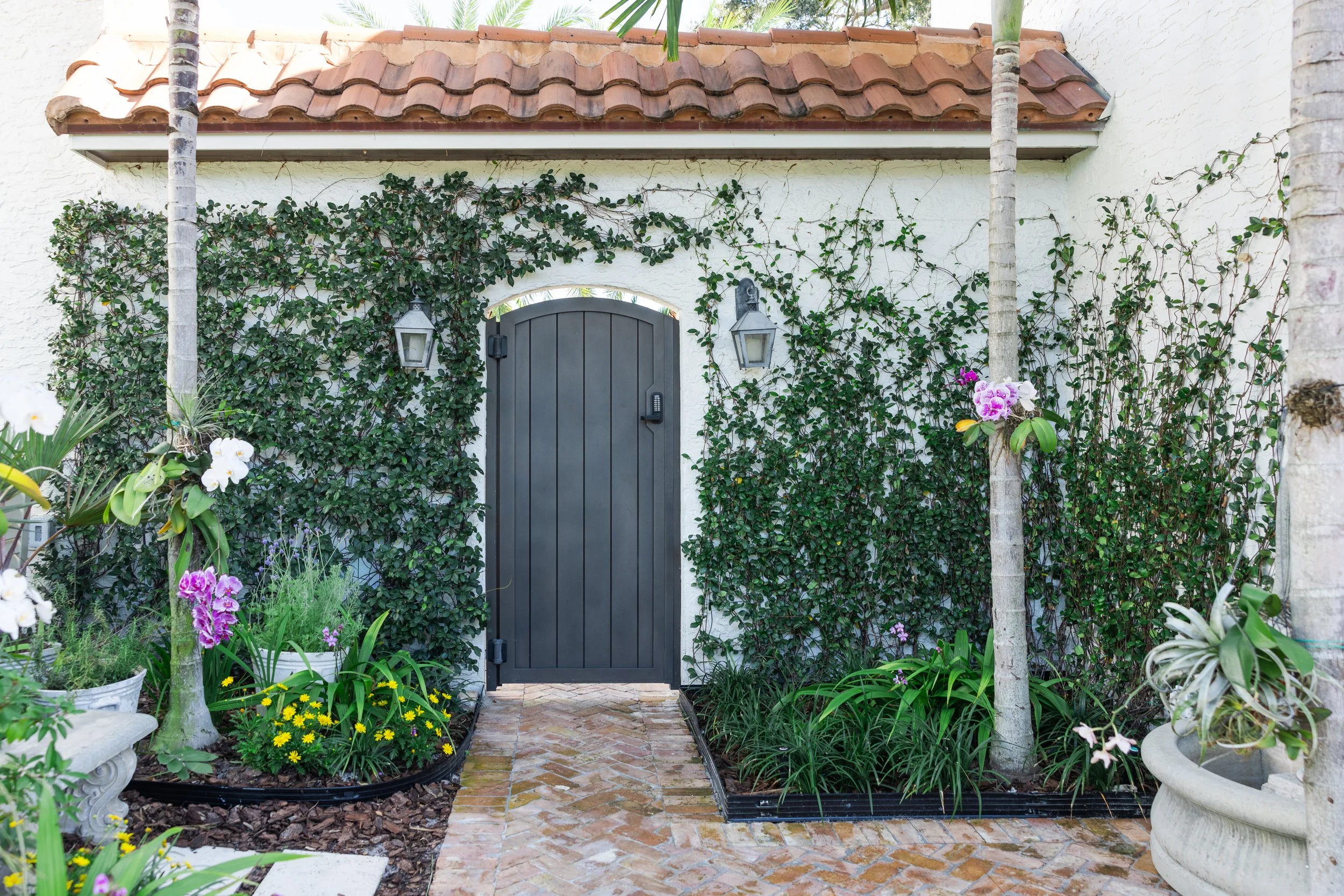 Lakeside Drive property exterior showing residential architecture, outdoor landscaping, and a bright open setting.