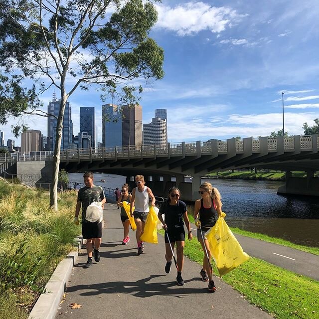 Who wants to make a difference this weekend?! I do 🙋🏻&zwj;♀️!
Just a few days ago it was Earth Day! 
While the Rona might restrict our events for now, you can still be a plogging hero and use your daily walk to help the planet 🌎💚
We highly recomm