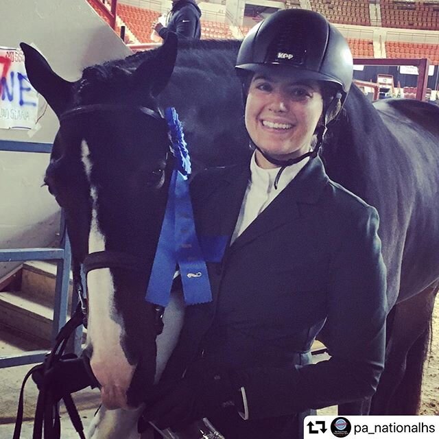 #repost @pa_nationalhs
・・・
It&rsquo;s all about Amateur Owners today and this pair is on 🔥 Two trips in a row with two scores of 92!! @ktropz and Chablis are the A/O 3&rsquo;6&rdquo; 18-35 hunter over fences and handy hunter winners! #levelexpert #P