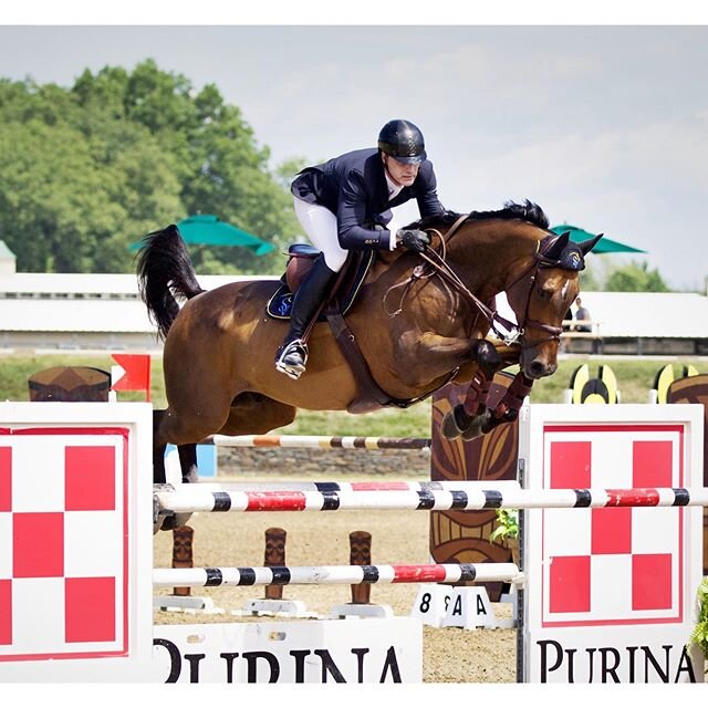 @peterlutz_showjumping and @swede_ventures &lsquo;s Chicago Hof Eversem Z jumping to a 3rd place ribbon in the $50,000 Horze Equestrian Grand Prix @hitshorseshows...a nice follow-up to Friday&rsquo;s 4th place ribbon in the Grand Prix. Thanks to our 