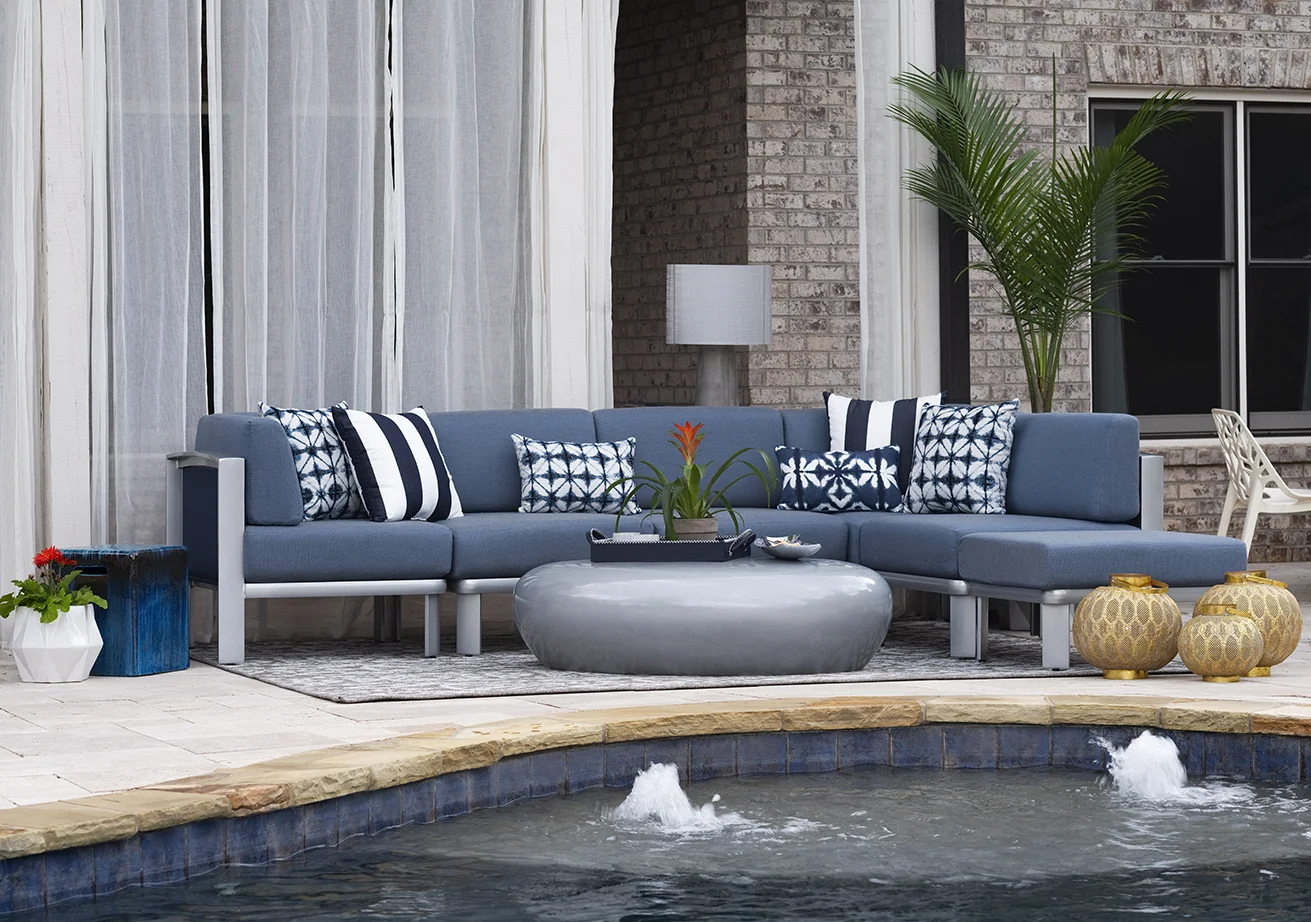 Outdoor Pool-Side Seating