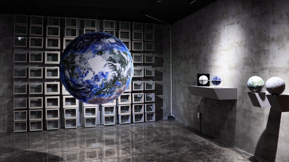 Sang Hyun Koh, The Pole and The Opposite Always Coexist, variable installation, 2017. Image courtesy of the artist.