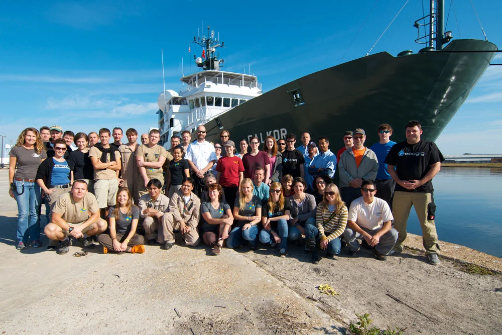The entire shipboard party aboard the R/V Falkor. It takes much more than the twelve scientists aboard to operate successfully. (Image by Debbie Nail Meyer, Schmidt Ocean Institute)