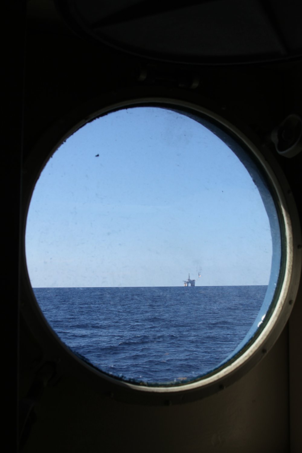 3a-Rig-porthole.JPG