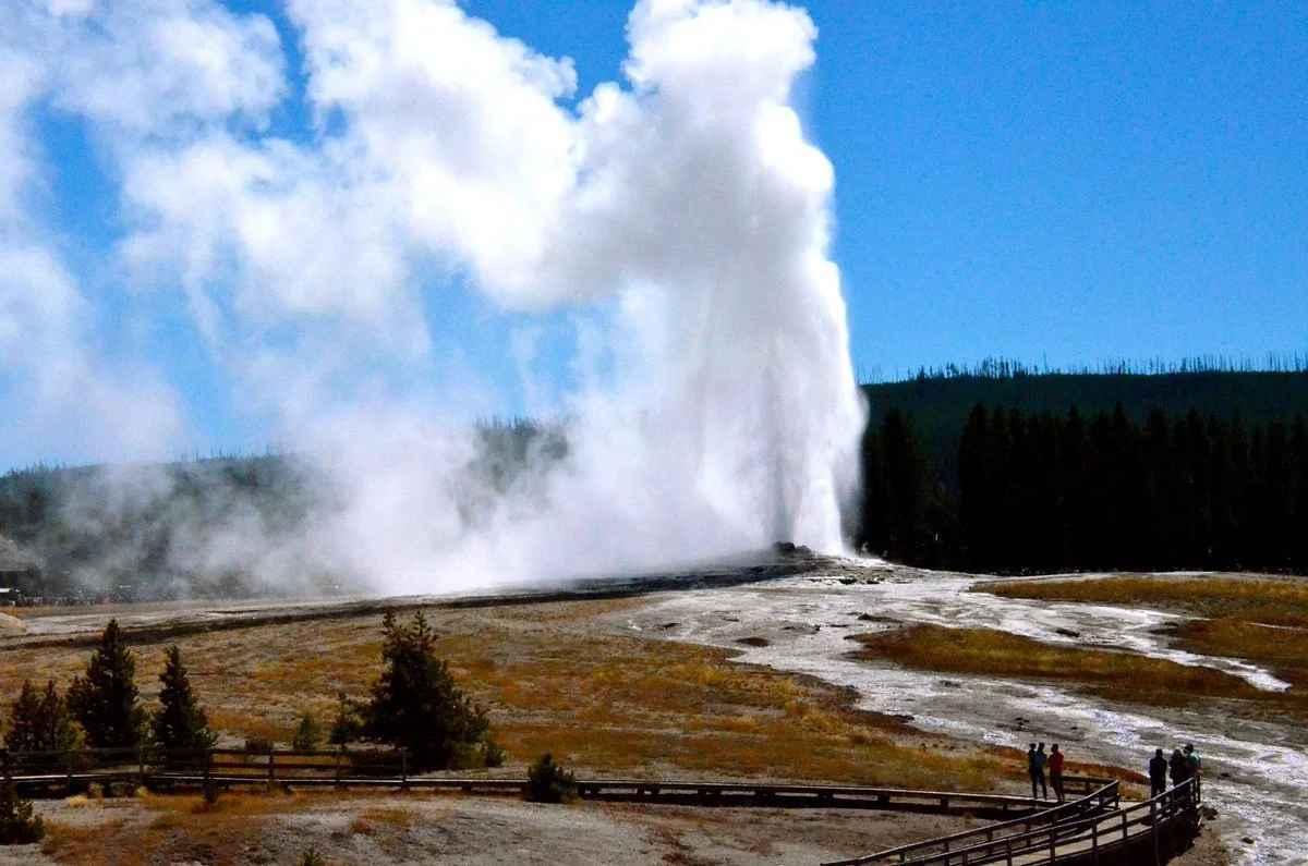 old-faithful.jpeg