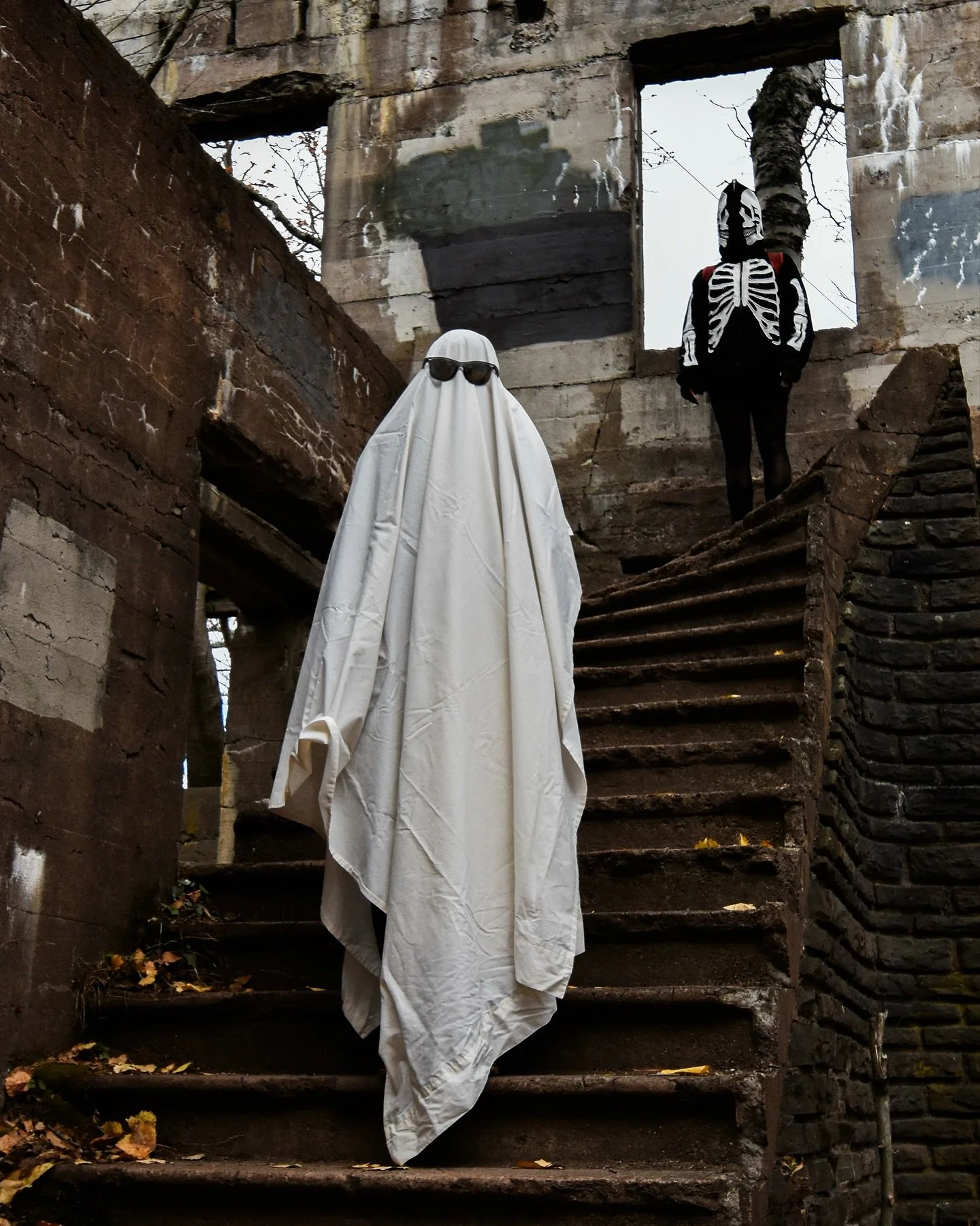 Boo! 👻 

This Friday, dress up and dance with us at Chelsea Music Hall! 

🎟️ joinoutsiders.com
📍407 W. 15th St.
🕗 8 pm 
🎶 @djmoma @aniquinn 
🆓🍹 8-10 pm 

Hosted by OUTSIDERS, @jeremyasgari , @friendsfromnewyork , @roxycottontail , @domrecs