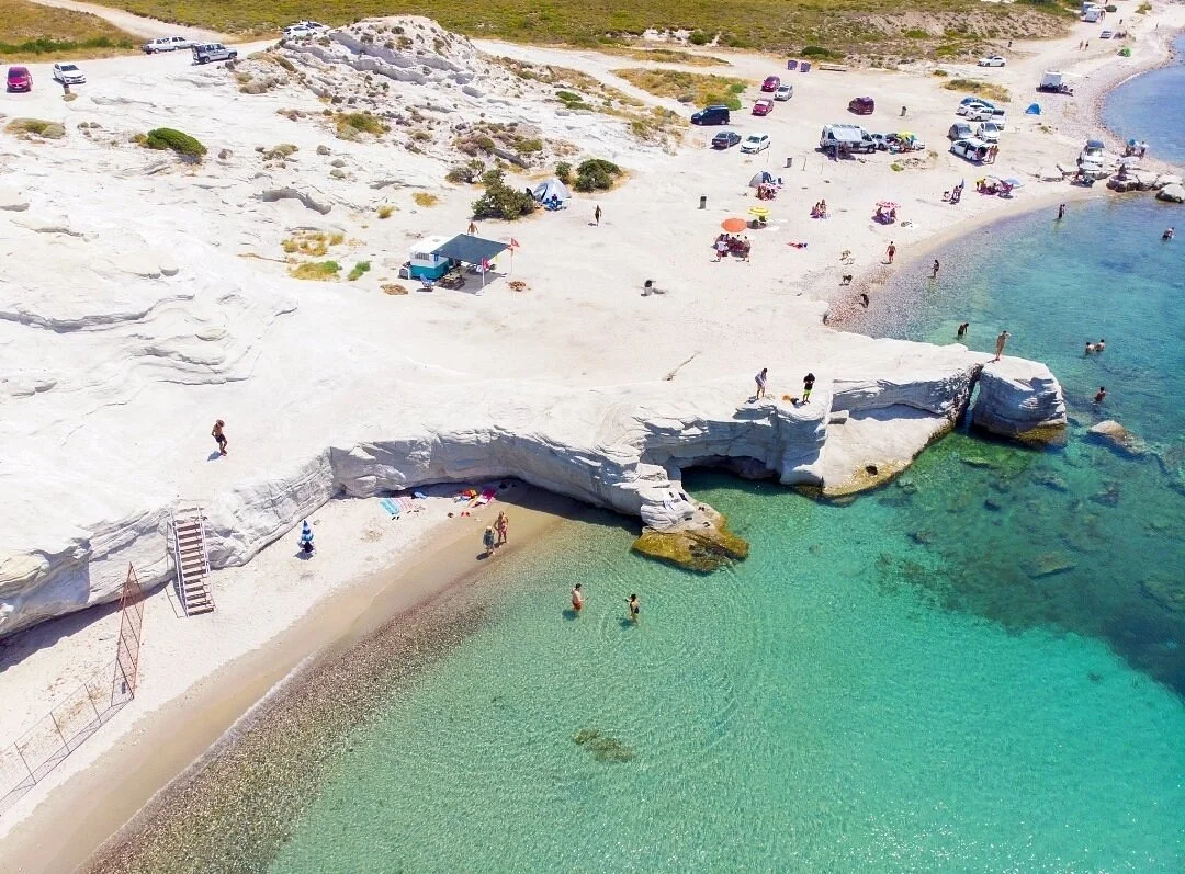 delikli-koy-alacati.jpg
