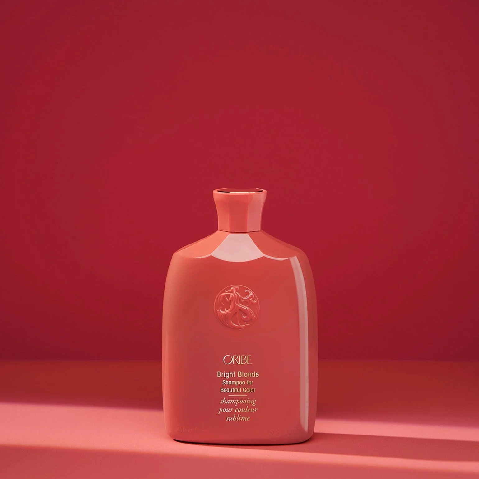 Oribe Bright Blonde Shampoo for Beautiful Color (2).jpg