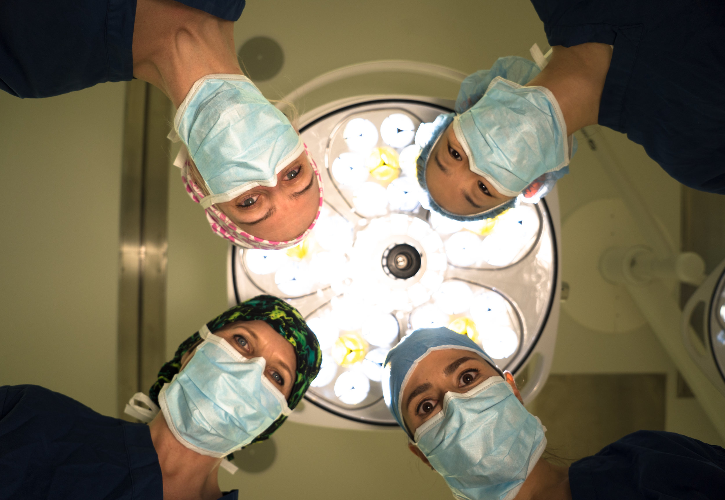 Female-Surgeons.jpg