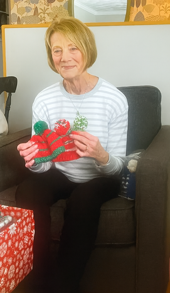 Shirley Arnold knitter 1.png