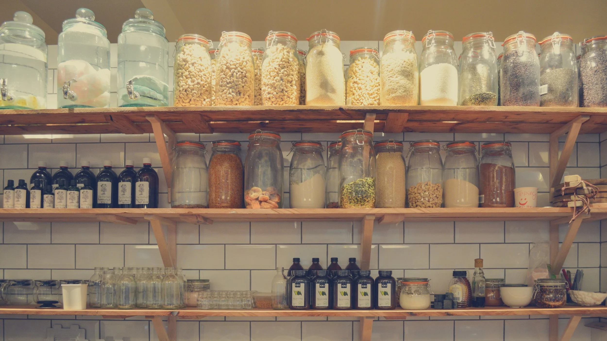 bazaar-bottles-business-15964.jpg