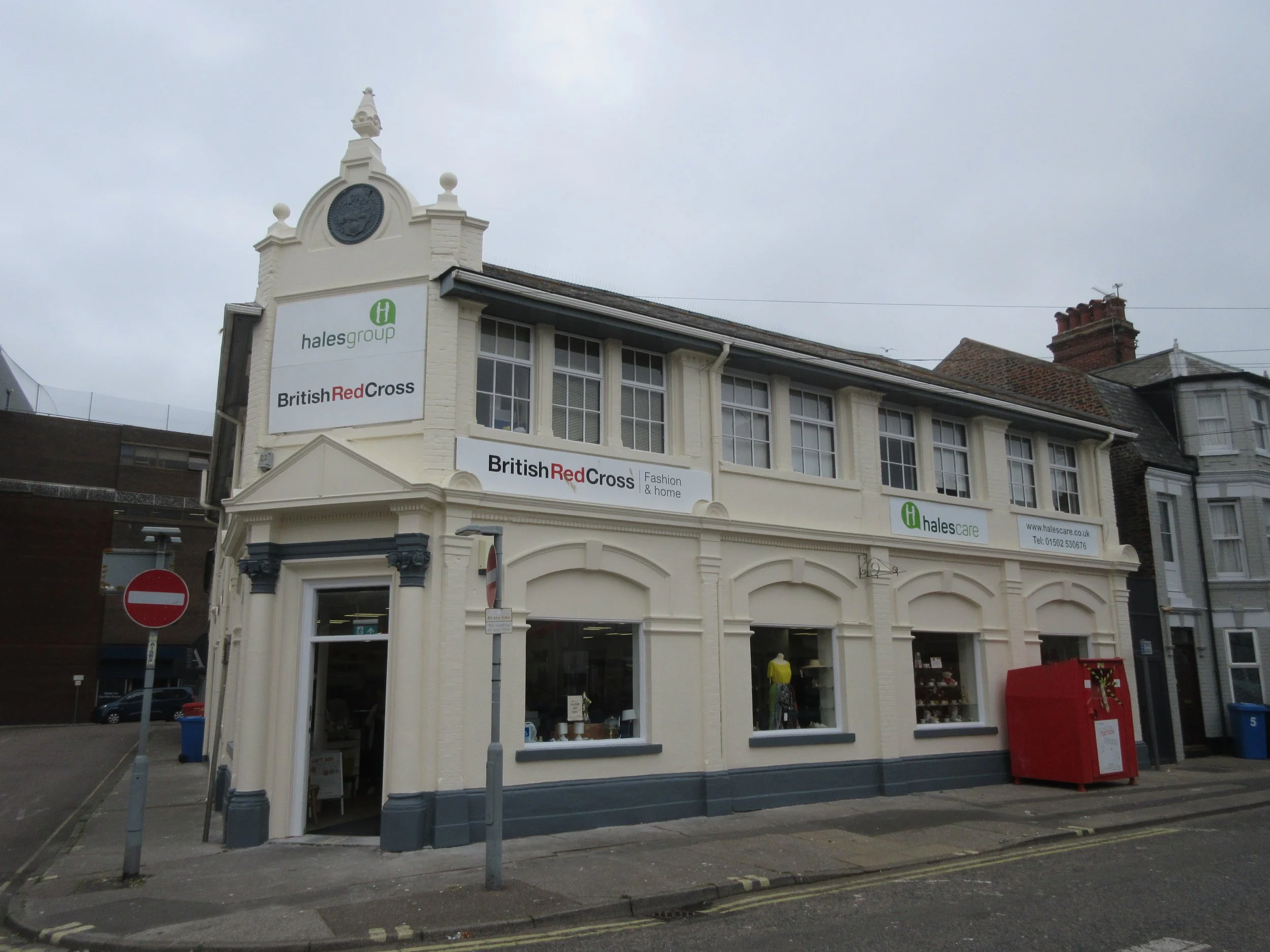 External decorations and maintenance repairs