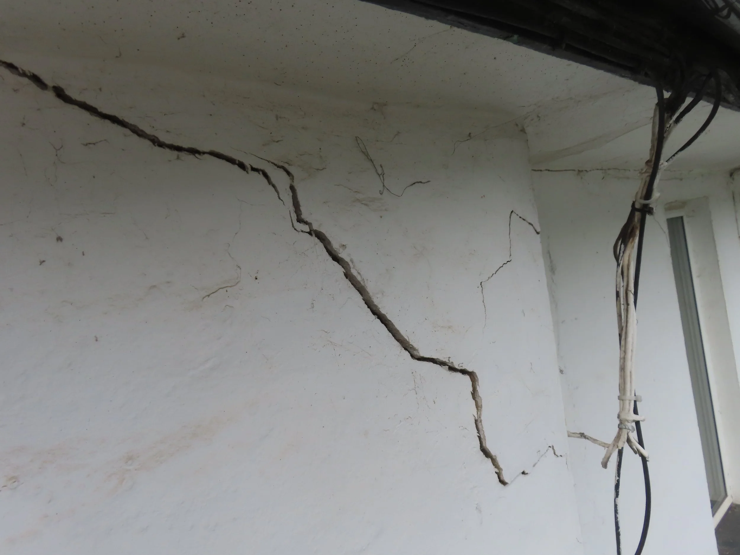 Defect Diagnosis - Cracking