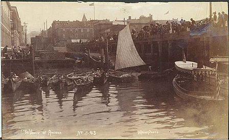 448px-Washington_edu_Waterfront_w_moored_Indian_canoes_Seattle_c_1892_NA897.jpg