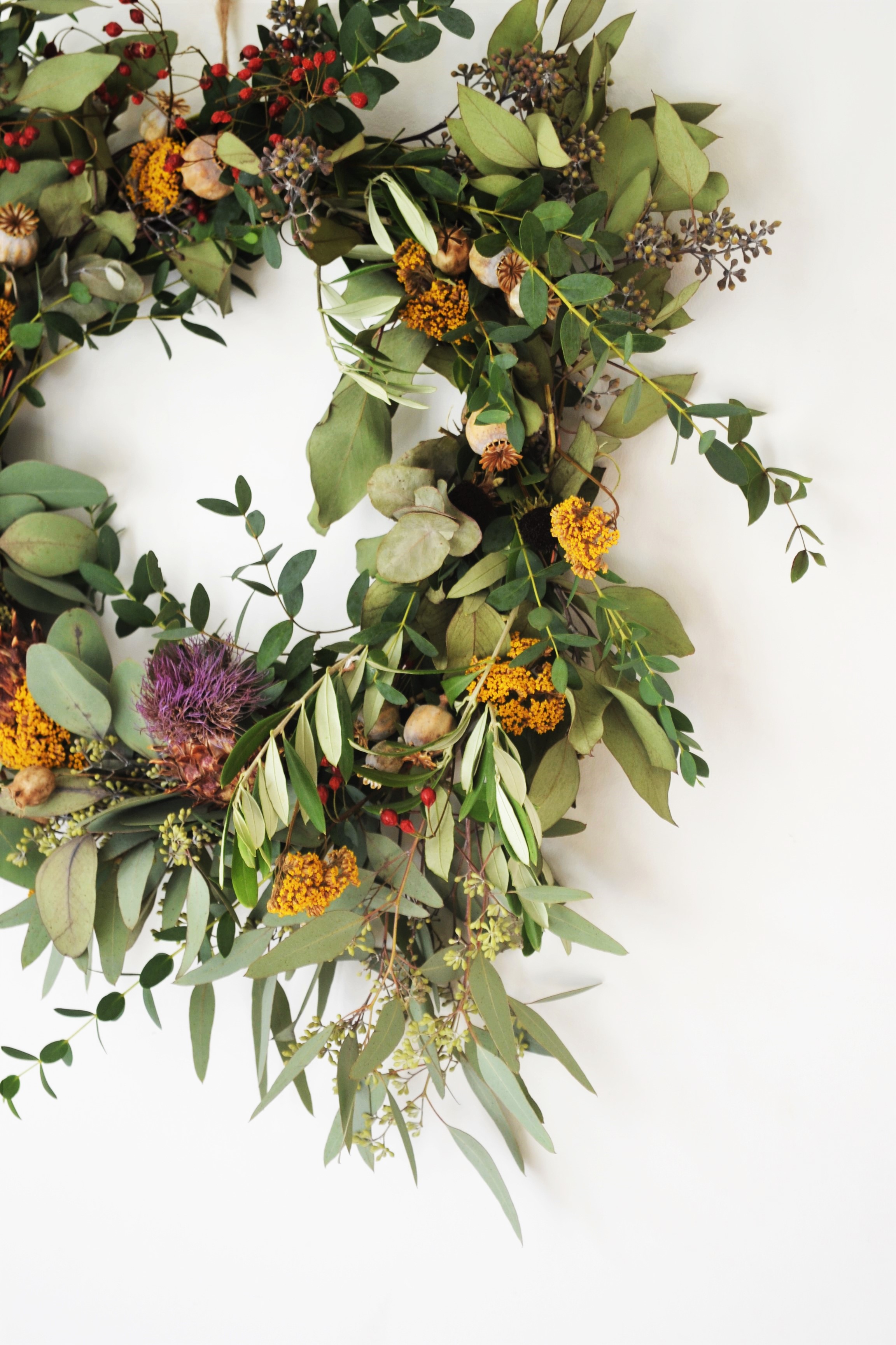 How-to-make-an-autumn-wreath-webb-and-farrer-brighton-flower-workshop (18).JPG