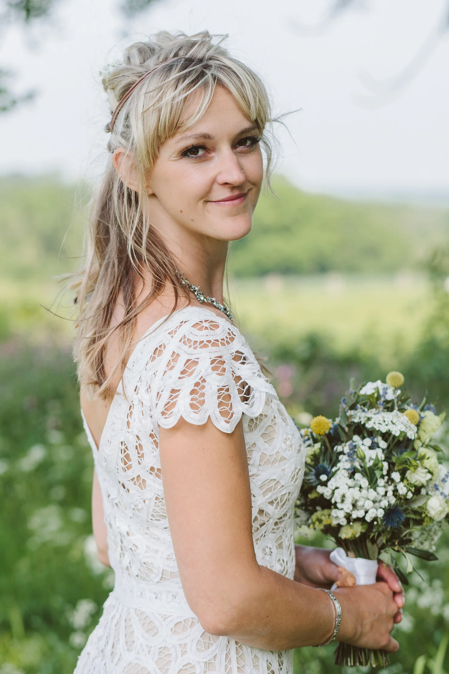 b and Farrer DIY Wedding Flowers make your own bouquet, buttonholes, corsages + flower